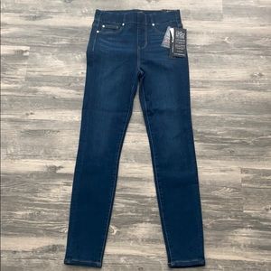 NWT Liverpool Chloe High Rise Ankle Skinny SZ 2/26